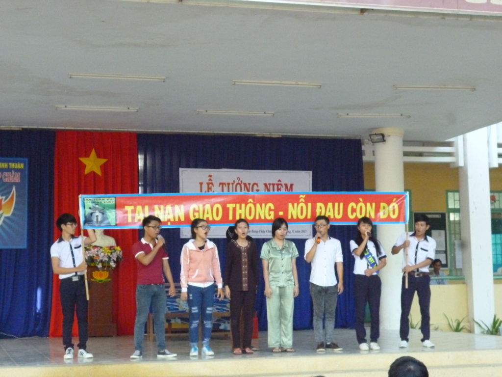 HÌNH ẢNH TỔ CHỨC LỄ TƯỞNG NIỆM NẠN NHÂN TỬ VONG DO TNGT NĂM 2015